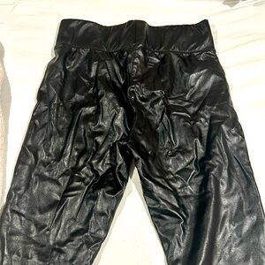Leather leaggings